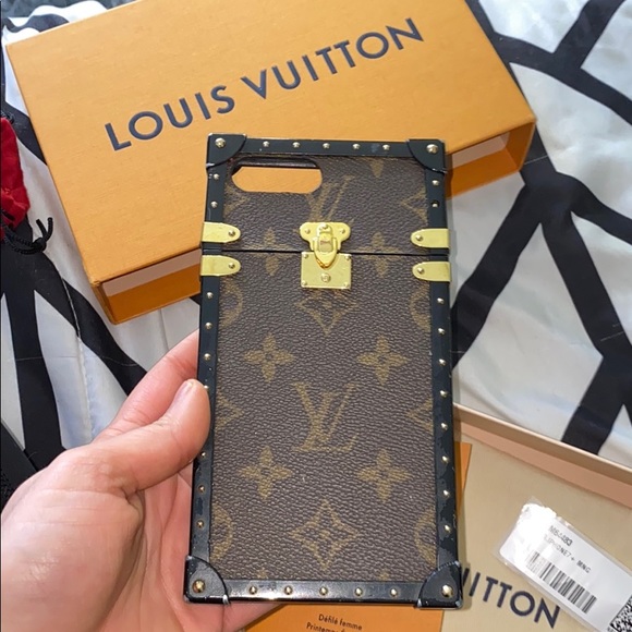 Louis Vuitton Handbags - LOUIS VUITTON I phone 7 plus trunk case AUTHENTIC